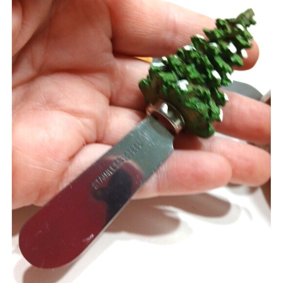 CKAO Santa’s Sack 4 Christmas Themed Cheese Knives Acorns Tree Presents Lantern - Picture 9 of 13